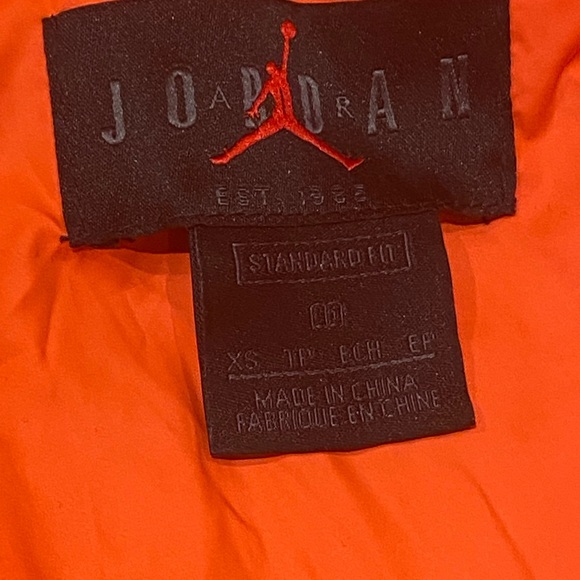 Jordan Puffer Coat - Picture 7 of 9